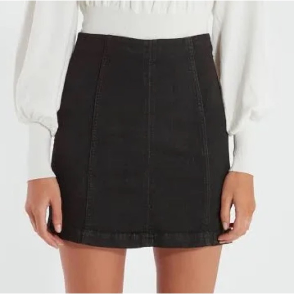 FREE PEOPLE Black Mini Skirt Women’s / Size 8